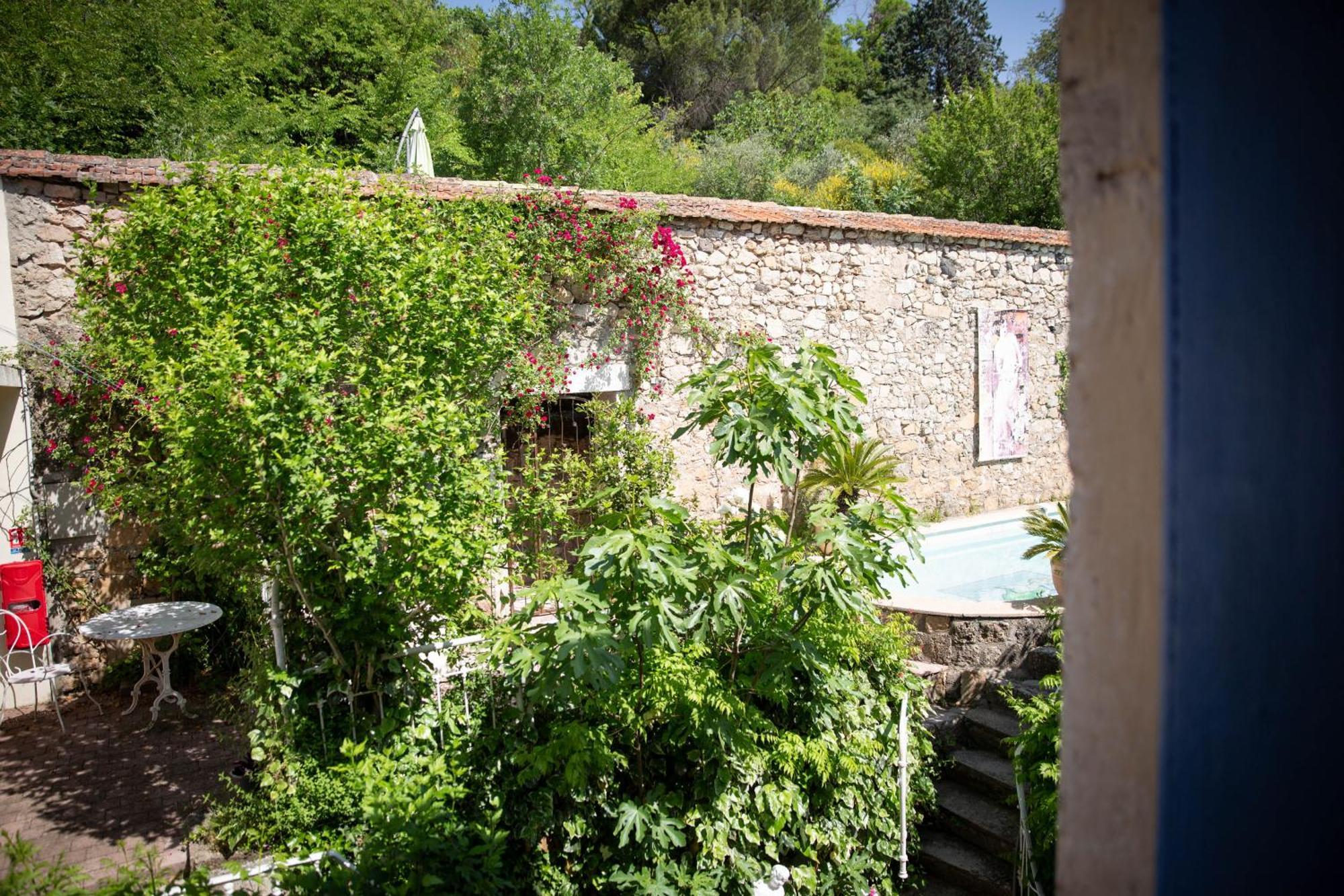 La Roseraie Lodeve Exterior photo